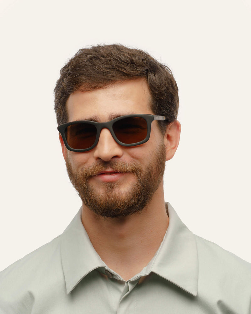 sunglasses with polarizing filter