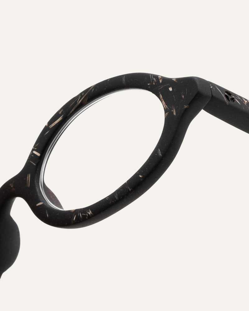 oval eyeglasses
